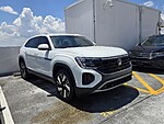 Used 2024 Volkswagen Atlas Cross Sport 2.0T SE W/TECHNOLOGY FWD in DAVIE, FLORIDA (Photo 4)