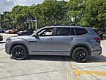 Used 2023 Volkswagen Atlas 3.6L V6 SEL R-LINE BLACK 4MOTION in DAVIE, FLORIDA (Photo 3)