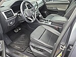 Used 2023 Volkswagen Atlas 3.6L V6 SEL R-LINE BLACK 4MOTION in DAVIE, FLORIDA (Photo 5)