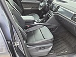Used 2023 Volkswagen Atlas 3.6L V6 SEL R-LINE BLACK 4MOTION in DAVIE, FLORIDA (Photo 8)