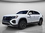 Used 2024 Volkswagen Atlas Cross Sport 2.0T SE W/TECHNOLOGY FWD in DAVIE, FLORIDA (Photo 1)