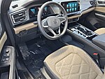 Used 2024 Volkswagen Atlas Cross Sport 2.0T SE W/TECHNOLOGY FWD in DAVIE, FLORIDA (Photo 11)