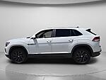 Used 2024 Volkswagen Atlas Cross Sport 2.0T SE W/TECHNOLOGY FWD in DAVIE, FLORIDA (Photo 3)