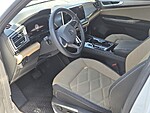 Used 2024 Volkswagen Atlas Cross Sport 2.0T SE W/TECHNOLOGY FWD in DAVIE, FLORIDA (Photo 5)