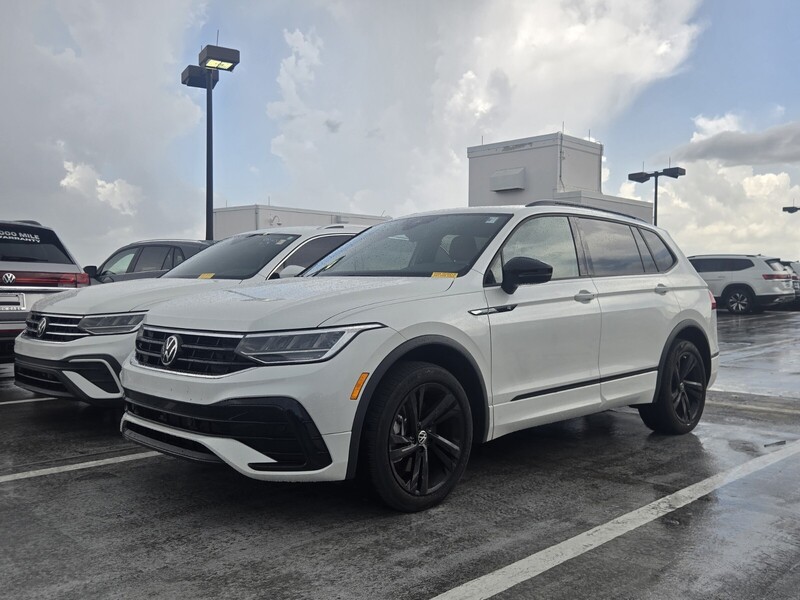 Used 2024 Volkswagen Tiguan 2.0T SE R-LINE BLACK FWD in DAVIE, FLORIDA