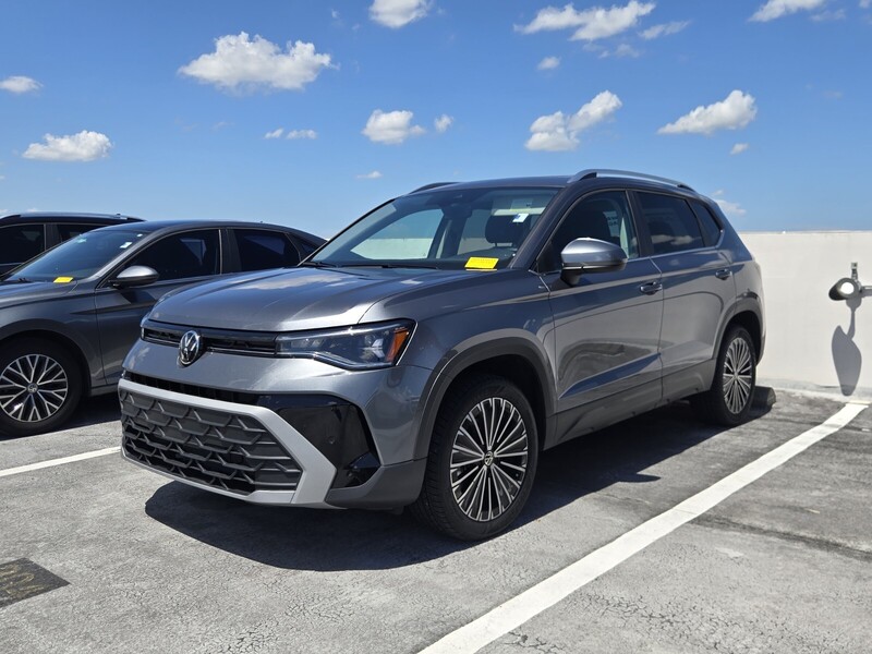 Used 2026 Volkswagen Taos SE FWD in DAVIE, FLORIDA