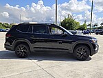 Used 2026 Volkswagen Atlas 2.0T SE W/TECHNOLOGY FWD in DAVIE, FLORIDA (Photo 4)