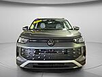 Used 2026 Volkswagen Tiguan SE FWD in DAVIE, FLORIDA (Photo 3)