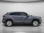 Used 2022 Volkswagen Atlas Cross Sport 3.6L V6 SE W/TECHNOLOGY FWD in DAVIE, FLORIDA (Photo 8)