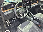 Used 2025 Volkswagen Tiguan 2.0T SEL R-LINE 4MOTION in DAVIE, FLORIDA (Photo 11)