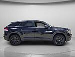 Used 2022 Volkswagen Atlas Cross Sport 2.0T SE W/TECHNOLOGY FWD in DAVIE, FLORIDA (Photo 5)