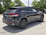 Used 2022 Volkswagen Atlas Cross Sport 2.0T SE W/TECHNOLOGY FWD in DAVIE, FLORIDA (Photo 7)
