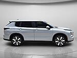 Used 2025 MITSUBISHI OUTLANDER SE FWD in DAVIE, FLORIDA (Photo 4)