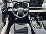 Used 2025 MITSUBISHI OUTLANDER SE FWD in DAVIE, FLORIDA (Photo 14)