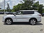 Used 2025 MITSUBISHI OUTLANDER SE FWD in DAVIE, FLORIDA (Photo 3)