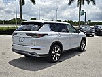 Used 2025 MITSUBISHI OUTLANDER SE FWD in DAVIE, FLORIDA (Photo 7)