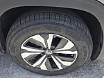 Used 2025 Volkswagen Atlas 2.0T SE FWD in DAVIE, FLORIDA (Photo 5)