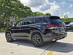 Used 2026 Volkswagen Atlas 2.0T SE W/TECHNOLOGY FWD in DAVIE, FLORIDA (Photo 4)