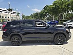 Used 2026 Volkswagen Atlas 2.0T SE W/TECHNOLOGY FWD in DAVIE, FLORIDA (Photo 7)
