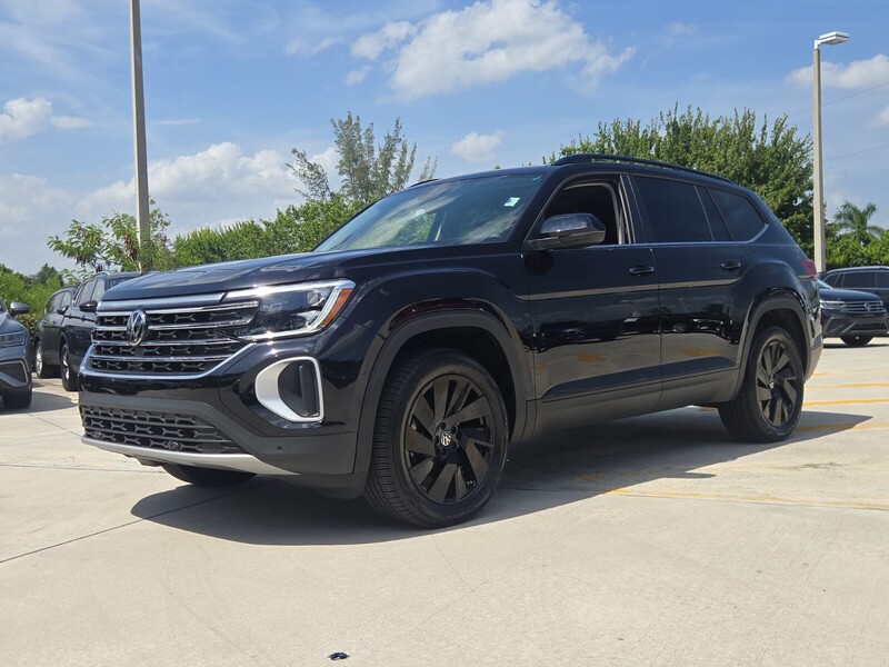 Used 2026 Volkswagen Atlas 2.0T SE W/TECHNOLOGY FWD in DAVIE, FLORIDA