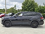 Used 2024 Volkswagen Atlas 2.0T SE W/TECHNOLOGY FWD in DAVIE, FLORIDA (Photo 3)