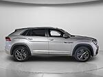Used 2021 Volkswagen Atlas Cross Sport 3.6L V6 SE W/TECHNOLOGY R-LINE FWD in DAVIE, FLORIDA (Photo 4)