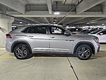 Used 2021 Volkswagen Atlas Cross Sport 3.6L V6 SE W/TECHNOLOGY R-LINE FWD in DAVIE, FLORIDA (Photo 4)