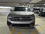 Used 2021 Volkswagen Atlas Cross Sport 3.6L V6 SE W/TECHNOLOGY R-LINE FWD in DAVIE, FLORIDA (Photo 5)