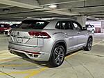 Used 2021 Volkswagen Atlas Cross Sport 3.6L V6 SE W/TECHNOLOGY R-LINE FWD in DAVIE, FLORIDA (Photo 7)