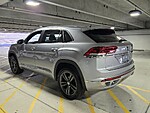 Used 2021 Volkswagen Atlas Cross Sport 3.6L V6 SE W/TECHNOLOGY R-LINE FWD in DAVIE, FLORIDA (Photo 8)