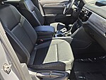 Used 2022 Volkswagen Atlas Cross Sport 3.6L V6 SE W/TECHNOLOGY FWD in DAVIE, FLORIDA (Photo 17)