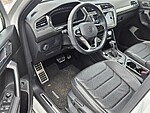 Used 2023 Volkswagen Tiguan 2.0T SEL R-LINE 4MOTION in DAVIE, FLORIDA (Photo 9)