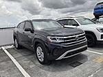 Used 2023 Volkswagen Atlas Cross Sport 3.6L V6 SE W/TECHNOLOGY FWD in DAVIE, FLORIDA (Photo 4)