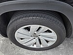 Used 2023 Volkswagen Atlas Cross Sport 3.6L V6 SE W/TECHNOLOGY FWD in DAVIE, FLORIDA (Photo 6)