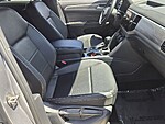 Used 2022 Volkswagen Atlas Cross Sport 3.6L V6 SE W/TECHNOLOGY FWD in DAVIE, FLORIDA (Photo 17)