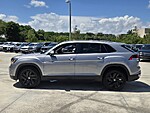 Used 2022 Volkswagen Atlas Cross Sport 3.6L V6 SE W/TECHNOLOGY FWD in DAVIE, FLORIDA (Photo 3)