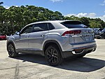 Used 2022 Volkswagen Atlas Cross Sport 3.6L V6 SE W/TECHNOLOGY FWD in DAVIE, FLORIDA (Photo 4)