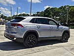 Used 2022 Volkswagen Atlas Cross Sport 3.6L V6 SE W/TECHNOLOGY FWD in DAVIE, FLORIDA (Photo 6)