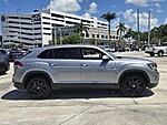 Used 2022 Volkswagen Atlas Cross Sport 3.6L V6 SE W/TECHNOLOGY FWD in DAVIE, FLORIDA (Photo 7)