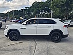 Used 2022 Volkswagen Atlas Cross Sport 3.6L V6 SE W/TECHNOLOGY 4MOTION in DAVIE, FLORIDA (Photo 3)
