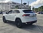 Used 2022 Volkswagen Atlas Cross Sport 3.6L V6 SE W/TECHNOLOGY 4MOTION in DAVIE, FLORIDA (Photo 8)