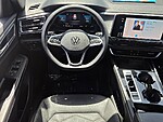 Used 2024 Volkswagen Atlas Cross Sport 2.0T SE W/TECHNOLOGY FWD in DAVIE, FLORIDA (Photo 10)