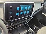 Used 2024 Volkswagen Atlas Cross Sport 2.0T SE W/TECHNOLOGY FWD in DAVIE, FLORIDA (Photo 19)