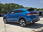 Used 2024 Volkswagen Atlas Cross Sport 2.0T SE W/TECHNOLOGY FWD in DAVIE, FLORIDA (Photo 4)