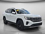Used 2025 Volkswagen Atlas 2.0T SE W/TECHNOLOGY FWD in DAVIE, FLORIDA (Photo 8)