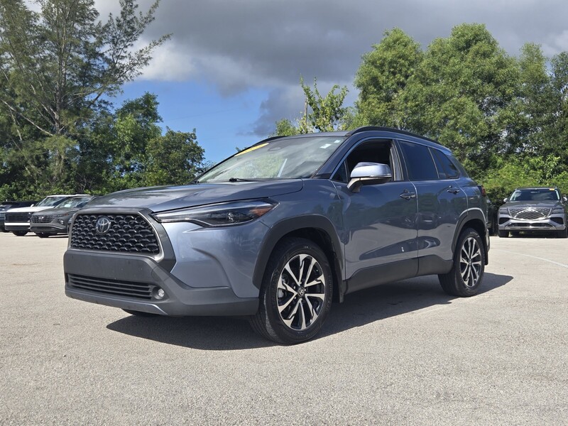 Used 2024 TOYOTA COROLLA CROSS XLE 2WD in DAVIE, FLORIDA