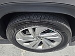 Used 2023 Volkswagen Atlas 3.6L V6 SE W/TECHNOLOGY FWD in DAVIE, FLORIDA (Photo 5)