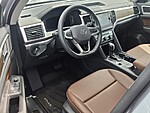 Used 2023 Volkswagen Atlas 3.6L V6 SE W/TECHNOLOGY FWD in DAVIE, FLORIDA (Photo 9)