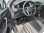 Used 2024 Volkswagen Tiguan 2.0T SE R-LINE BLACK 4MOTION in DAVIE, FLORIDA (Photo 9)