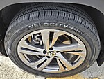 Used 2024 Volkswagen Atlas Cross Sport 2.0T SEL R-LINE 4MOTION in DAVIE, FLORIDA (Photo 10)